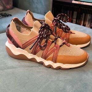 Stylish Women's Sneakers in Tan and Pink